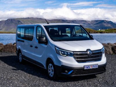 Renault Trafic 2WD – Practical and Comfortable The Renault Trafic 2WD seats 8 passengers plus 1 driver, making it ideal for family trips, small group tours, or airport transfers across Iceland. With reliable performance and a spacious interior, it combines comfort and practicality for a smooth journey.
