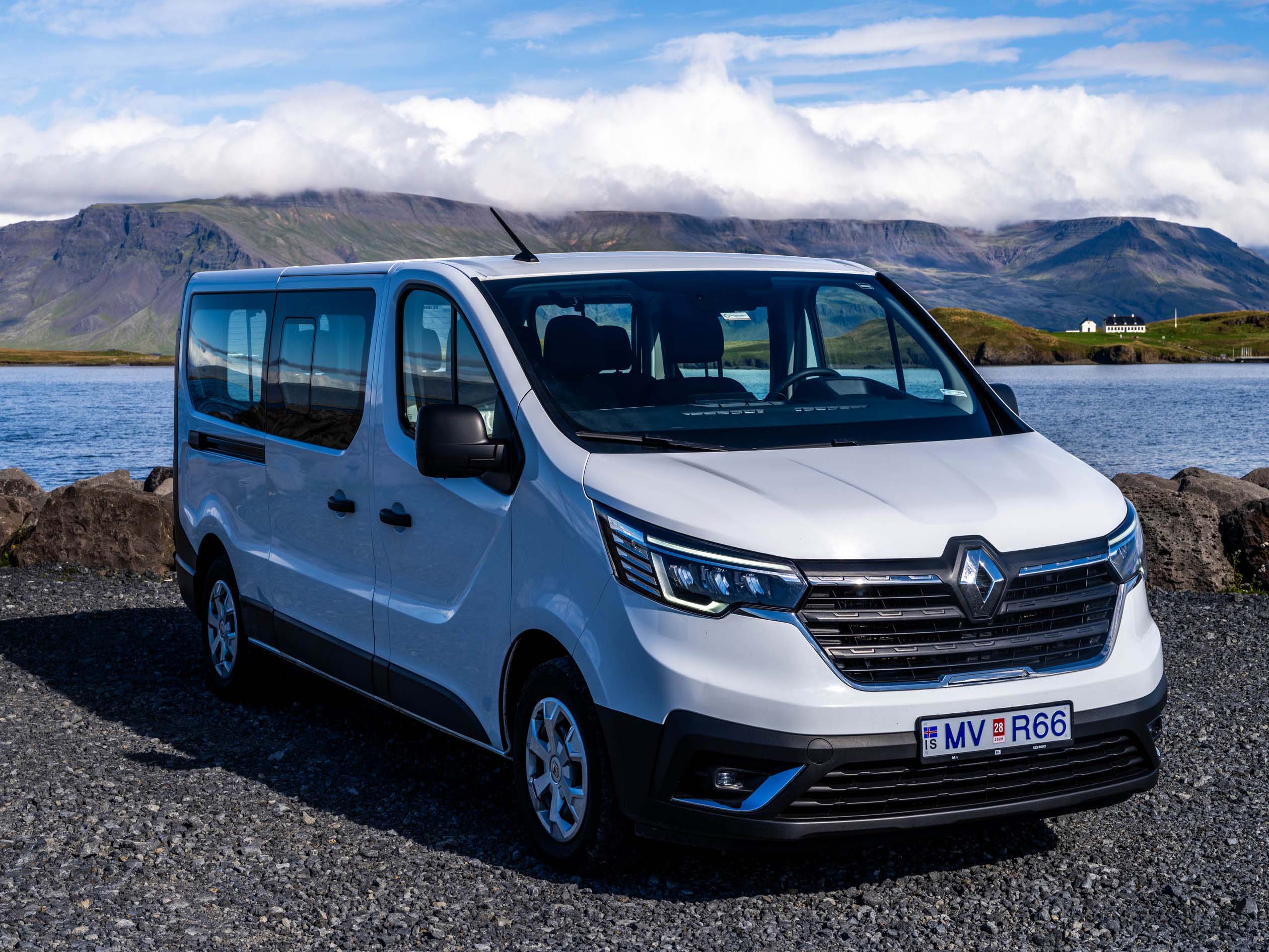 Renault Trafic 2WD – Practical and Comfortable The Renault Trafic 2WD seats 8 passengers plus 1 driver, making it ideal for family trips, small group tours, or airport transfers across Iceland. With reliable performance and a spacious interior, it combines comfort and practicality for a smooth journey.